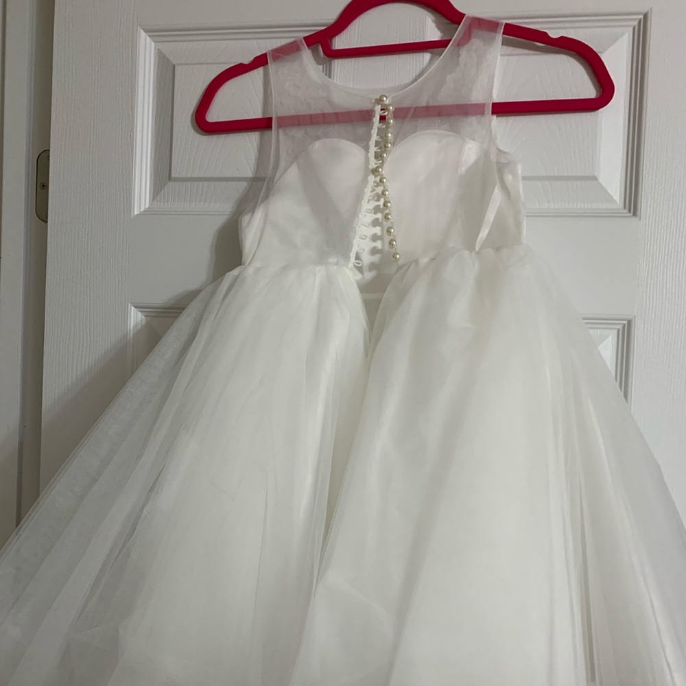 Flower girl dress. Size 5.